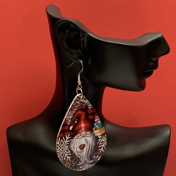 Gnome Earring, Dwarf Earring, Elf Earring, Christmas Earring, Gift, Snowflake - Picture 2 of 3